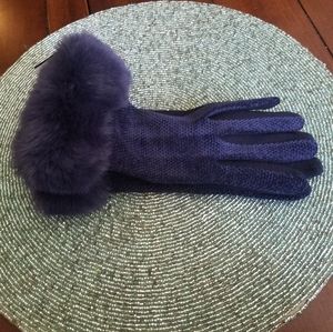 Dark blue Mitten.